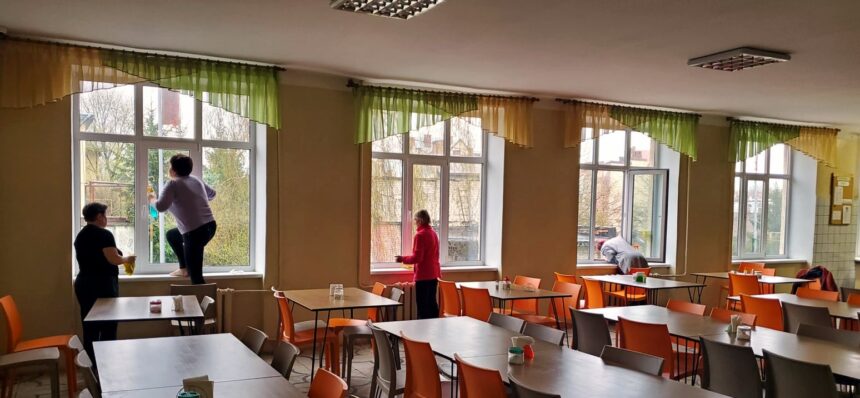 Незважаючи на загальну ситуацію та погоду готуємося разом із нашими гостями до Великодня!