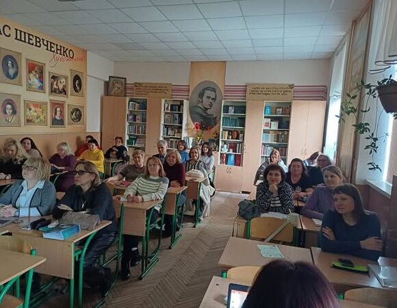 475925228_1136448601608650_2081303627902965246_n Комунікація з дитиною та родиною, коли хтось з близьких на фронті