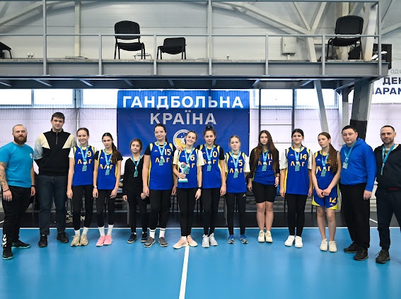 623172767_1424341249486049_3087806114731169083_n Команда дівчат 3 (7) – 4 (8)-х класів – ПЕРЕМОЖЦІ ІІ етапу Шкільної спортивної ліги “Пліч-о-Пліч” з гандболу