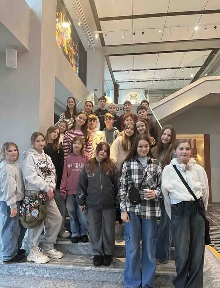 623462339_1424238426162998_7681106280176095526_n Романтична зустріч із морем учнів 2 (6) Б класу у ZAG GALLERY