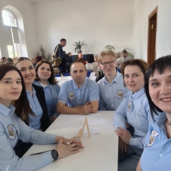 Команда гімназії взяла участь у інтелектуальних змаганнях КВІЗ серед учителів Галицького району