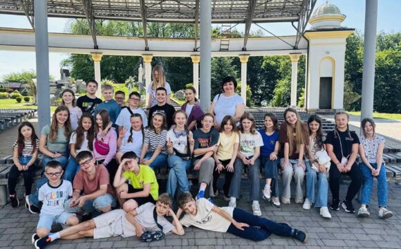 Активним на події став останній тиждень для учнів 1 (5) В класу. Пригоди у КВЕСТ кімнаті, мандрівка Карпатським трамвайчиком, Гошівський монастир – хороший початок літніх канікул.
