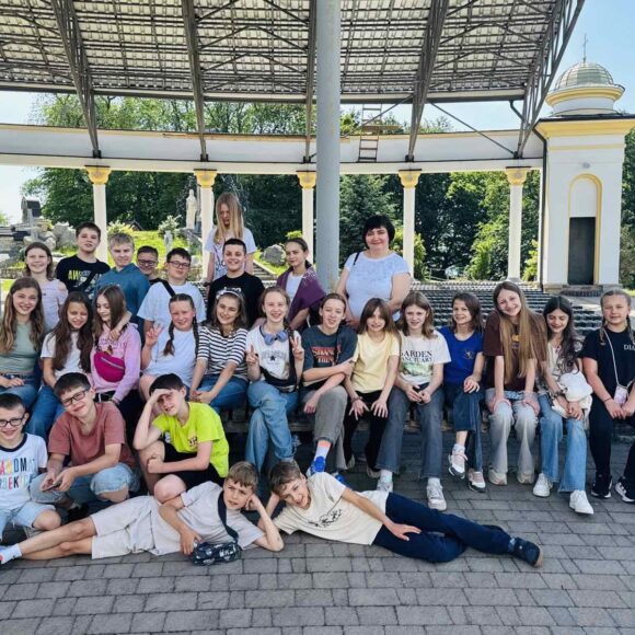 7222861 Активним на події став останній тиждень для учнів 1 (5) В класу. Пригоди у КВЕСТ кімнаті, мандрівка Карпатським трамвайчиком, Гошівський монастир – хороший початок літніх канікул.